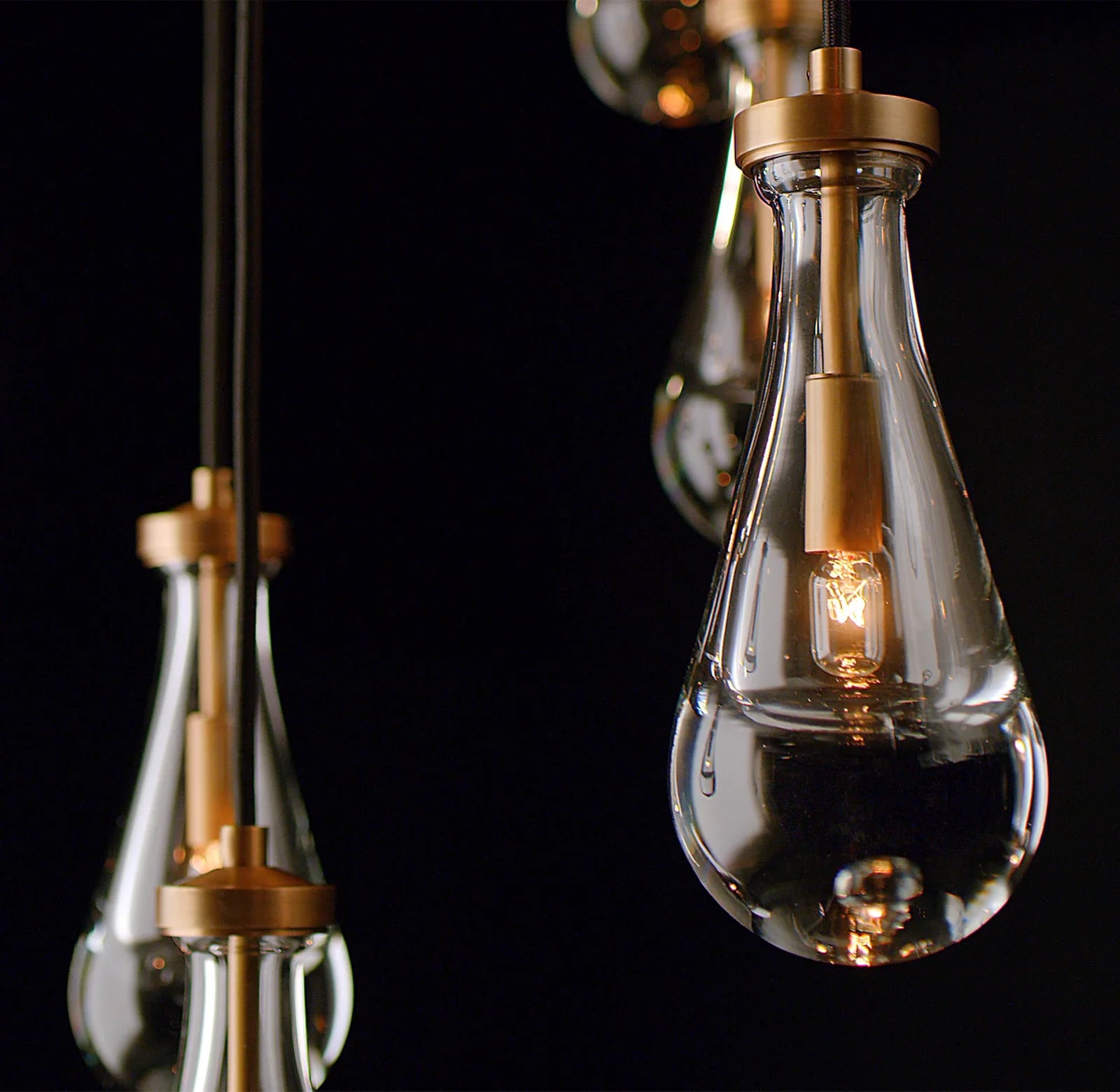 Raindrop Glass Round Chandelier – Ava