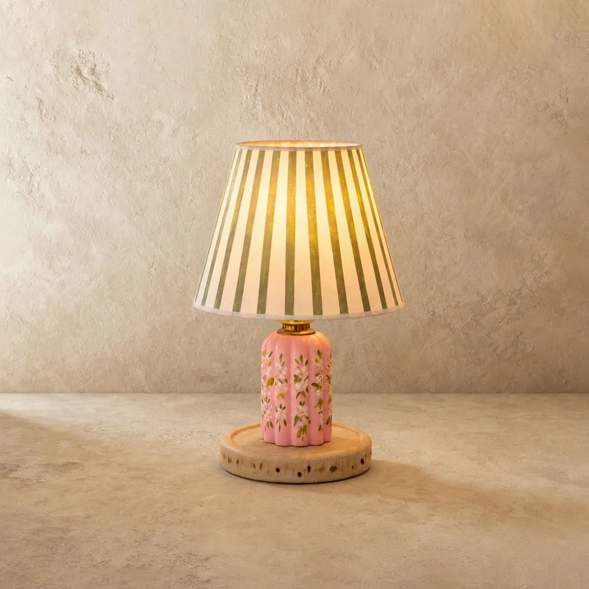 Capybara Ditsy Floral Table Lamp