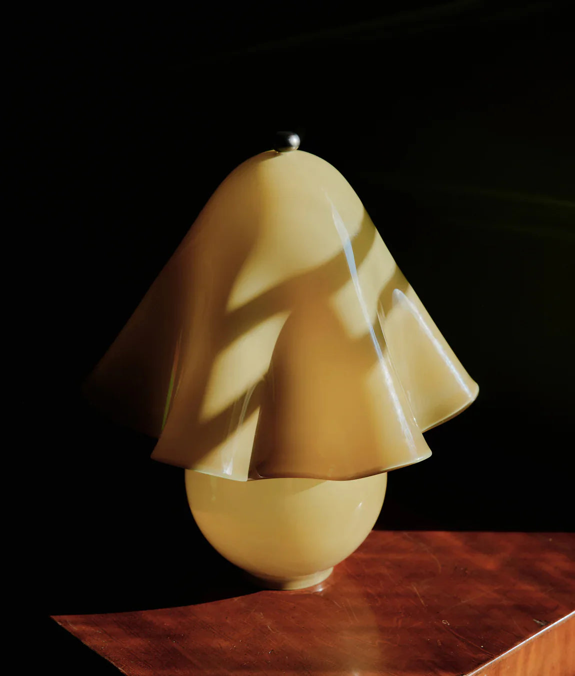 Bell-Shaped Glass Table Lamp