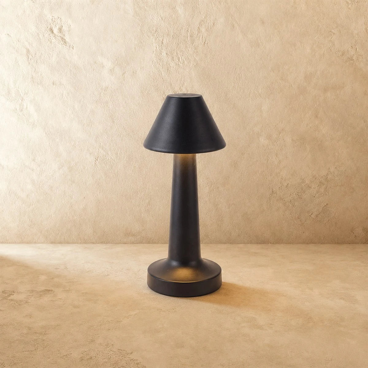 Triangle Mushroom Cocktail Table Lamp