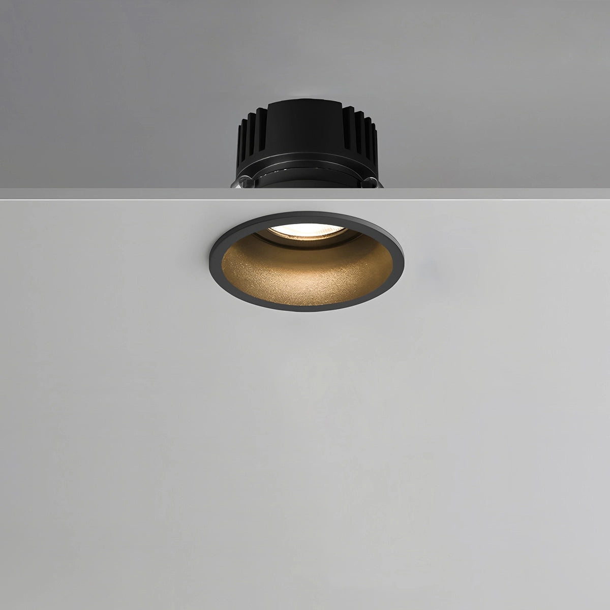 Minimalist Small-Hill Spotlight