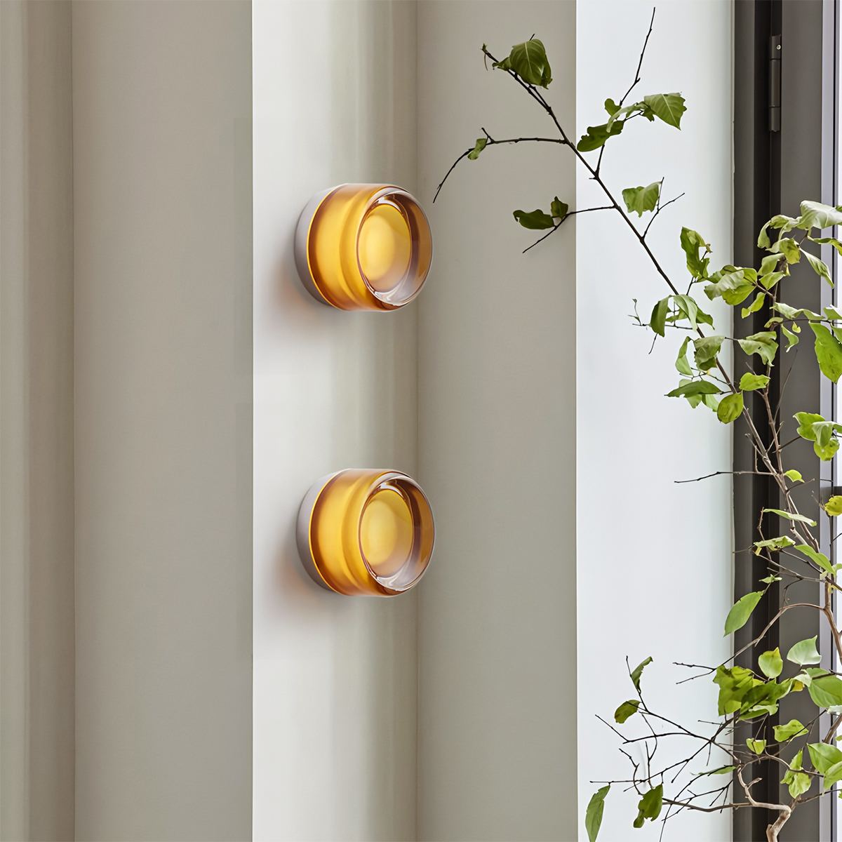 Lugna Wall Lamp