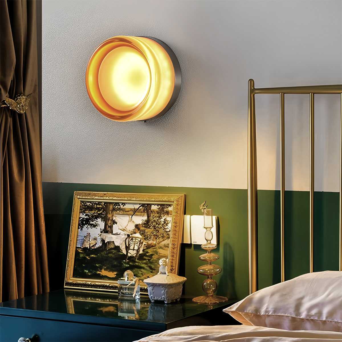 Lugna Wall Lamp