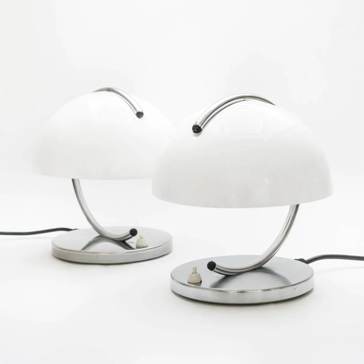 Classic Bauhaus Glass Table Lamp