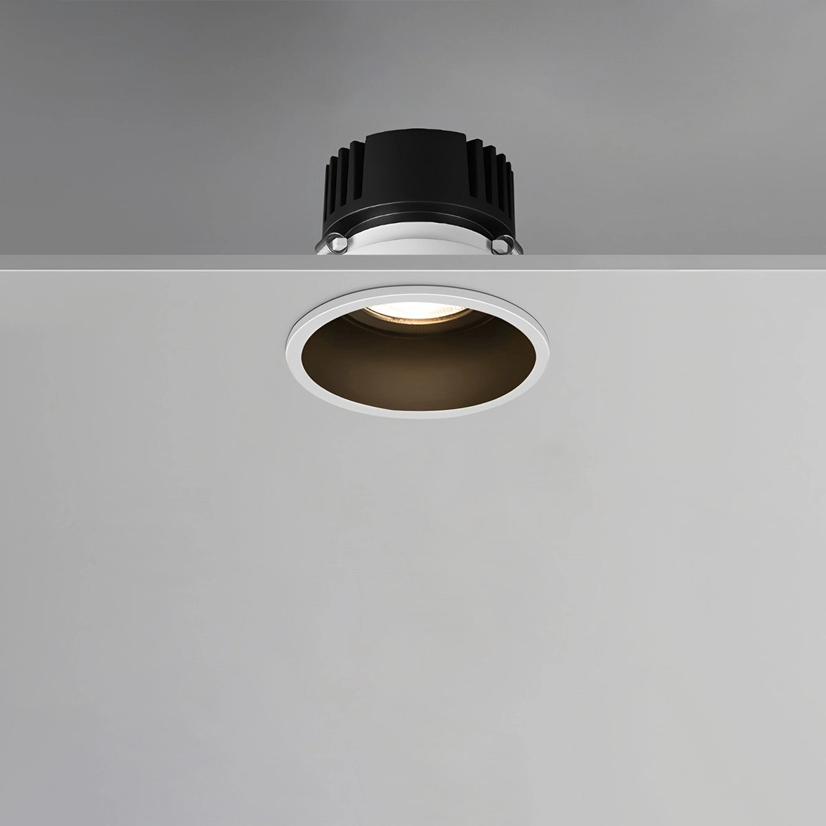 Minimalist Small-Hill Spotlight