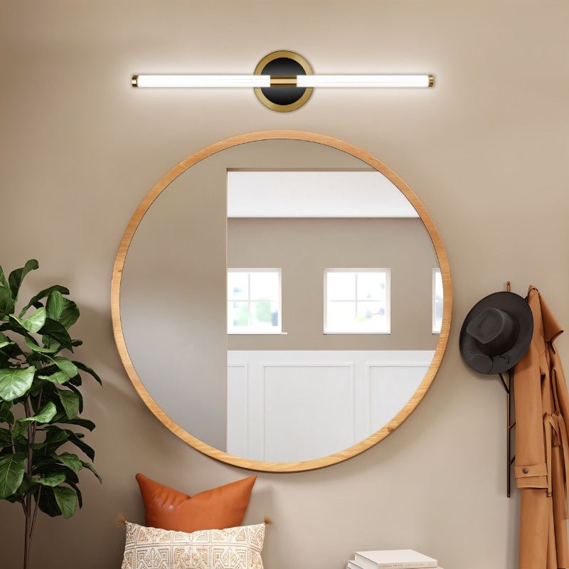 Lacto Wall Lamp