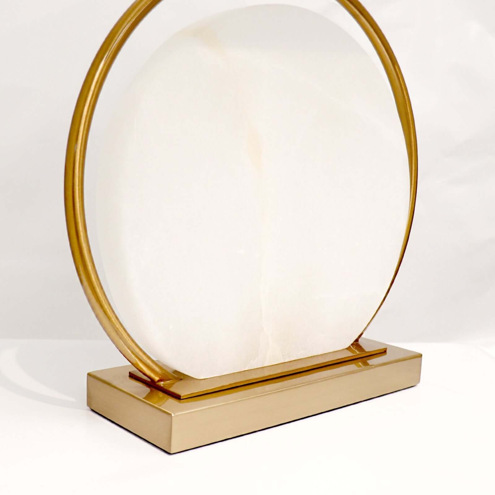 Omavi Table Lamp